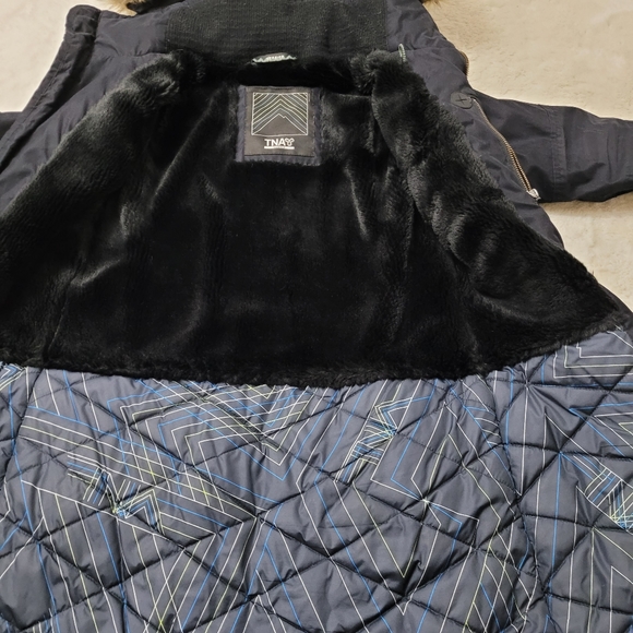 Aritzia TNA Verbier Parka - Picture 9 of 15